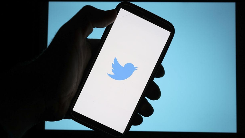 Twitter APIs Stolen: Millions of Twitter Accounts in Danger